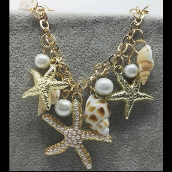 Seashell Charm Bracelet - Picture 5 of 8
